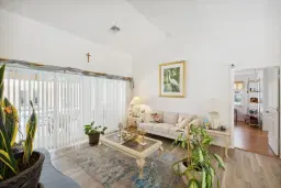 Picture of 590 6Th St Ne, Naples, FL 34120