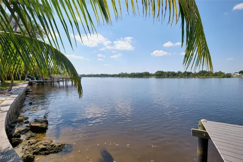 Picture of 2212 River Pine Dr, Fort Myers FL 33905