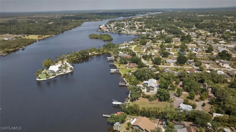 Picture of 2212 River Pine Dr, Fort Myers FL 33905