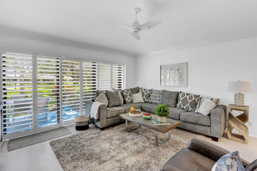 Picture of 603 Club Drive 603, Palm Beach Gardens FL 33418