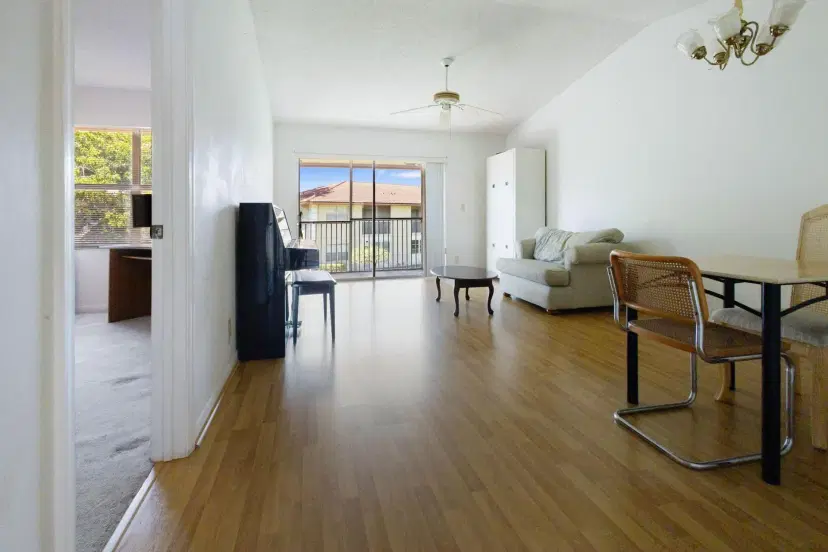 Picture of 3071 Holiday Springs Blvd 201, Pompano Beach FL 33063