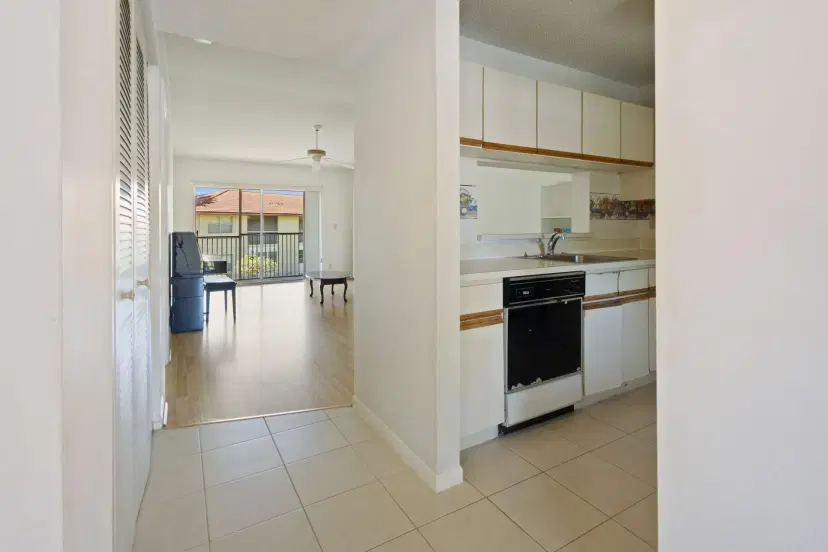 Picture of 3071 Holiday Springs Blvd 201, Pompano Beach FL 33063