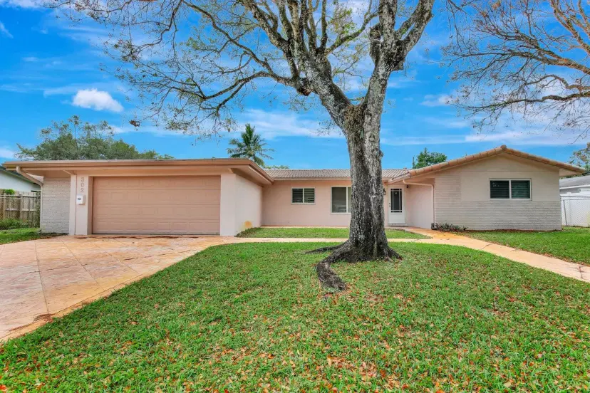 Picture of 302 SW 58Th Ave, Plantation FL 33317