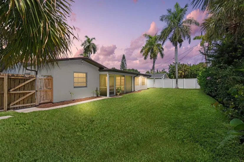 Picture of 116 NW 3Rd Court, Boca Raton FL 33432
