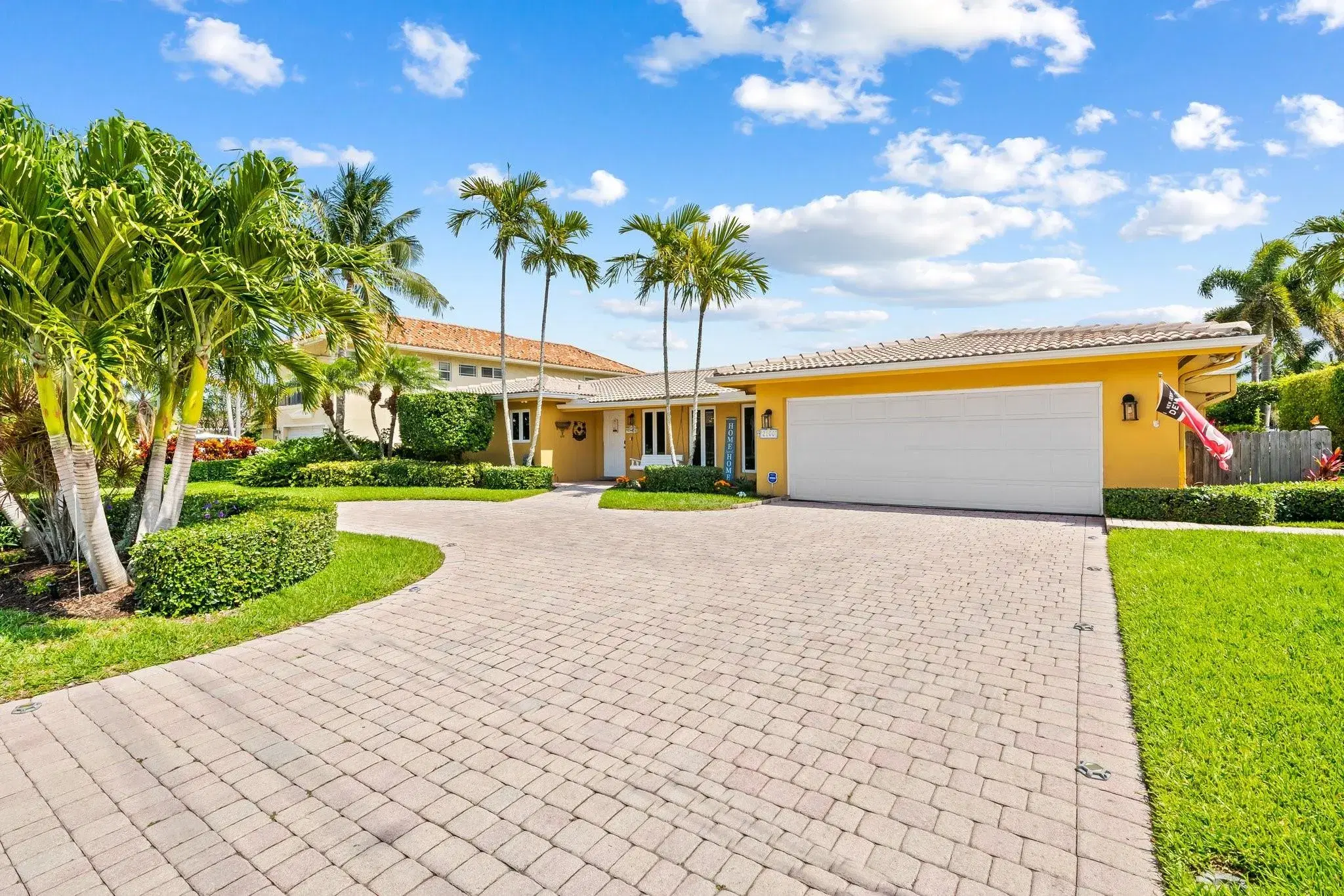 Picture of 2100 NE 30Th St, Lighthouse Point, FL 33064