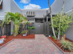Picture of 1521 NW 113Th Ter, Pembroke Pines, FL 33026