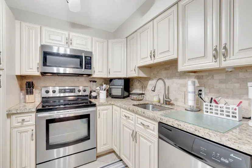 Picture of 5260 NW 2Nd Avenue 307, Boca Raton FL 33487