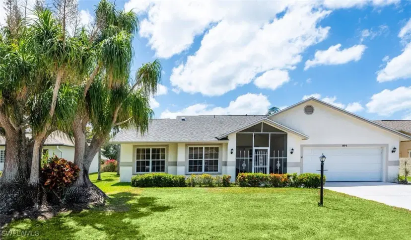 Picture of 814 Charlemagne Blvd, Naples FL 34112