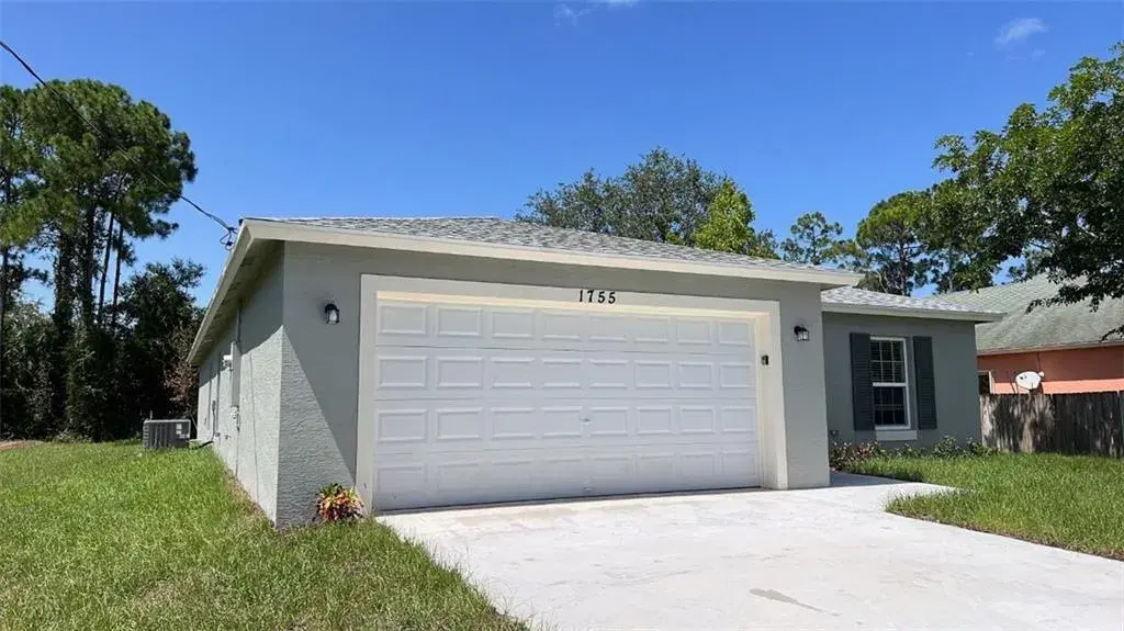 Picture of 1755 SW Cannon Ave, Port St Lucie, FL 34953