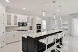 Picture of 11384 NW 81 Place, Parkland, FL 33076