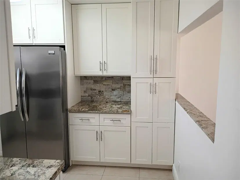 Picture of 9481 Sunrise Lakes Blvd 307, Sunrise FL 33322