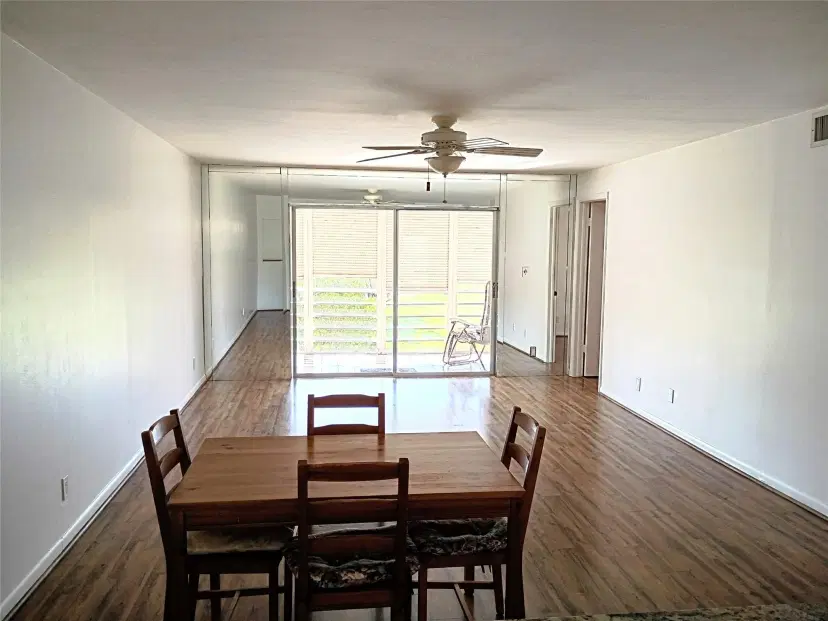 Picture of 9481 Sunrise Lakes Blvd 307, Sunrise FL 33322