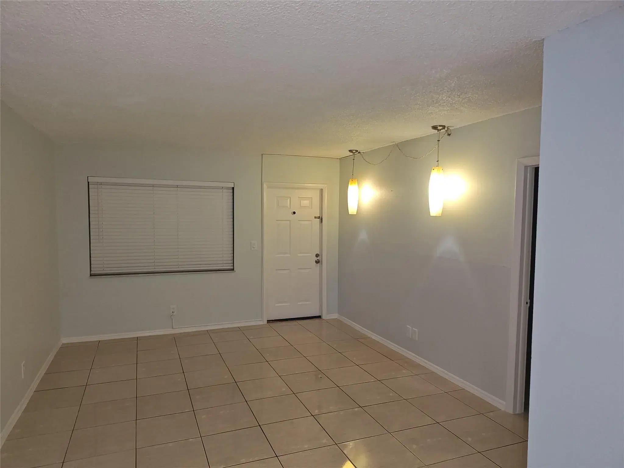 Picture of 3777 NW 78Th Ave 1B, Hollywood, FL 33024