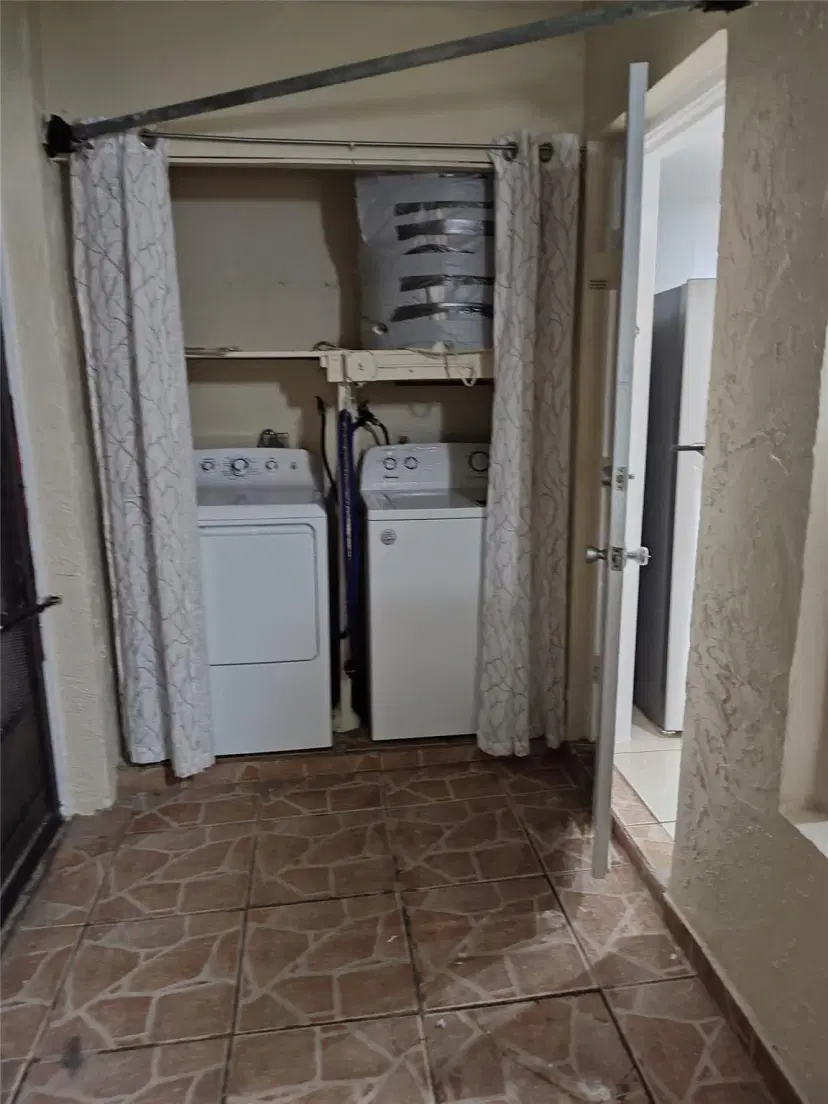 Picture of 3777 NW 78Th Ave 1B, Hollywood FL 33024