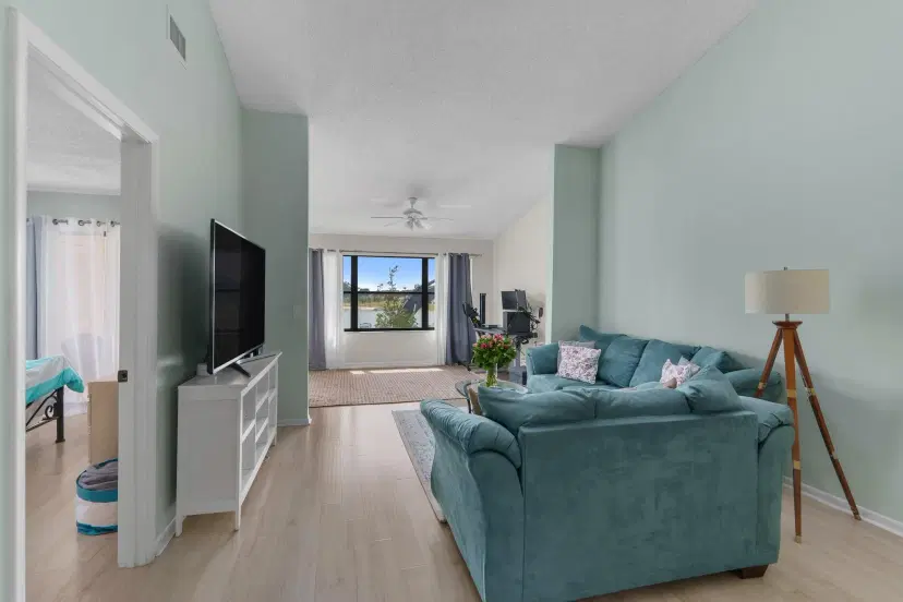 Picture of 4705 Lucerne Lakes Blvd 203, Lake Worth FL 33467
