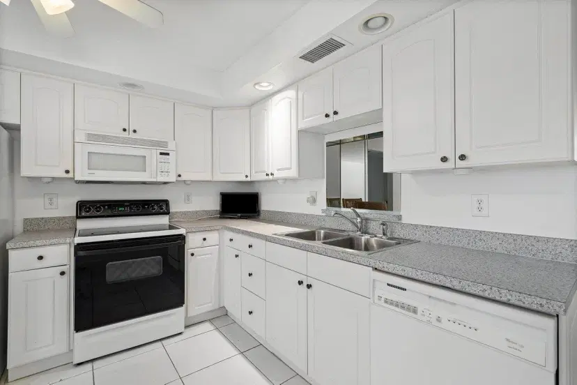 Picture of 3005 Portofino Isle C2, Coconut Creek FL 33066