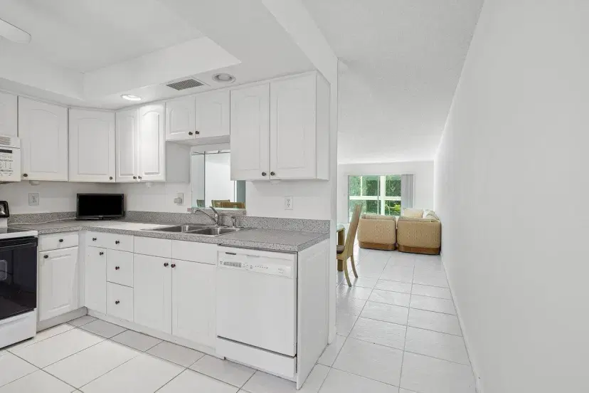 Picture of 3005 Portofino Isle C2, Coconut Creek FL 33066