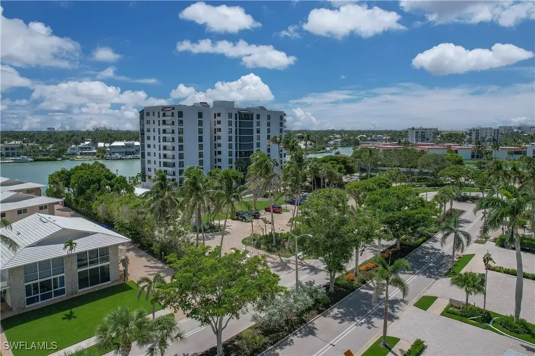 Picture of 2400 Gulf Shore Blvd N 203, Naples, FL 34103