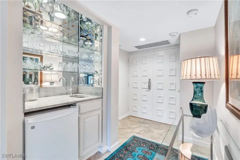 Picture of 2400 Gulf Shore Blvd N 203, Naples FL 34103
