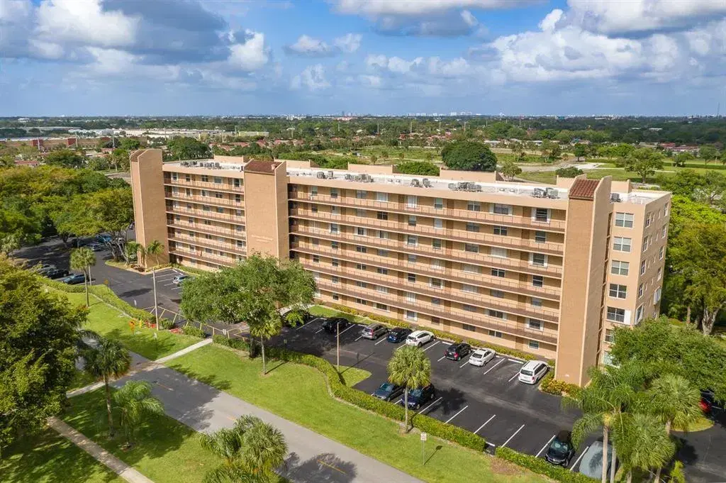 Picture of 4570 NW 18Th Avenue 107, Deerfield Beach, FL 33064