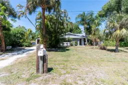 Picture of 1939 Flamingo Dr, North Fort Myers, FL 33917