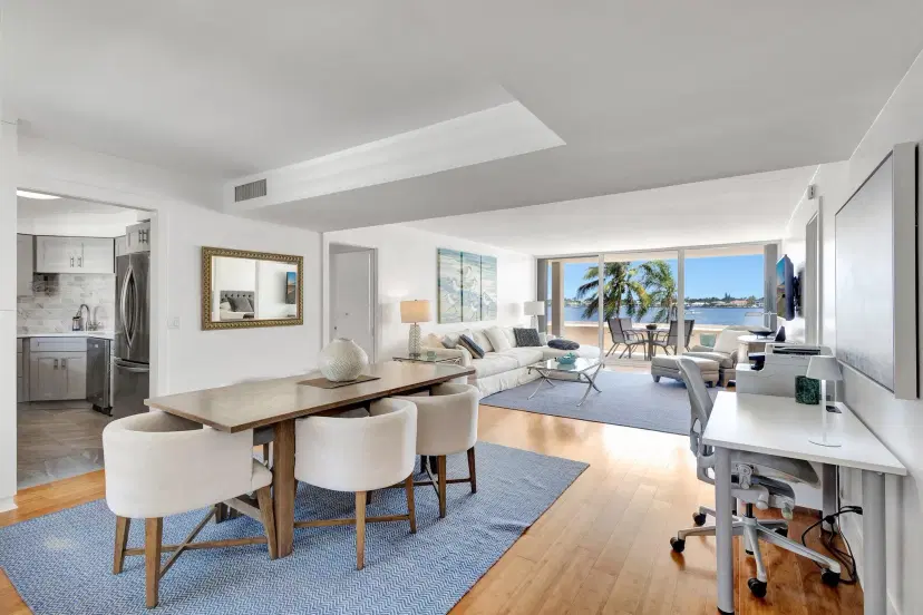 Picture of 130 Lakeshore Drive 222, North Palm Beach FL 33408