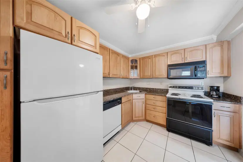 Picture of 2601 S Course Dr 108, Pompano Beach FL 33069