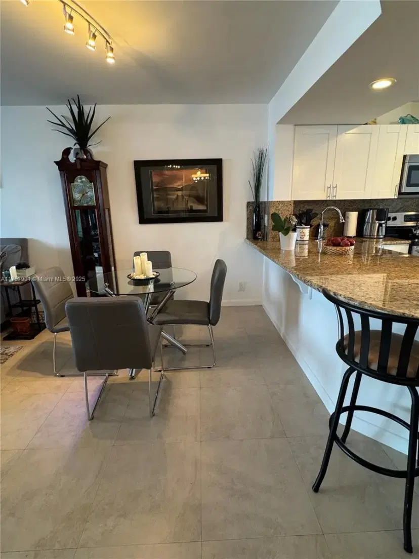 Picture of 115 Lake Emerald Drive 210, Oakland Park FL 33309