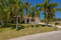 Picture of 207 SW Bridgeport Drive, Port St Lucie, FL 34953