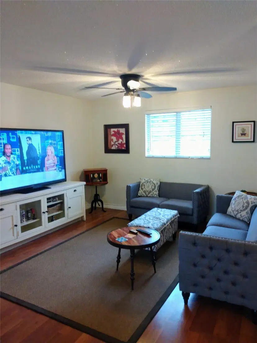 Picture of 1717 Rodman St 18, Hollywood FL 33020