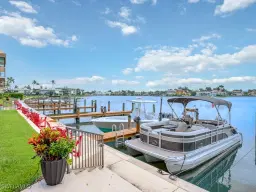 Picture of 3200 Gulf Shore Blvd N 105, Naples, FL 34103