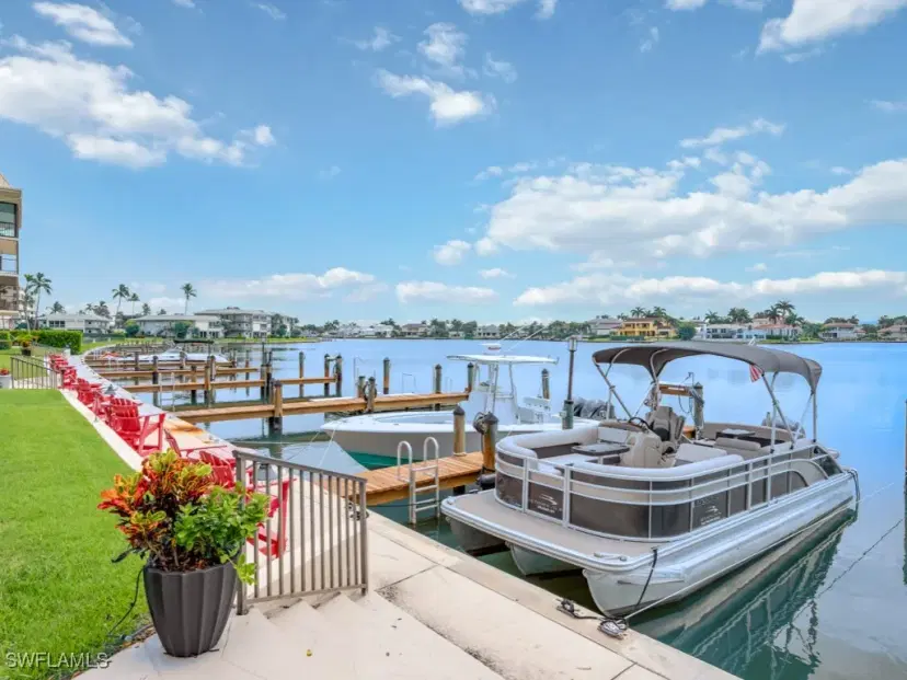 Picture of 3200 Gulf Shore Blvd N 105, Naples FL 34103