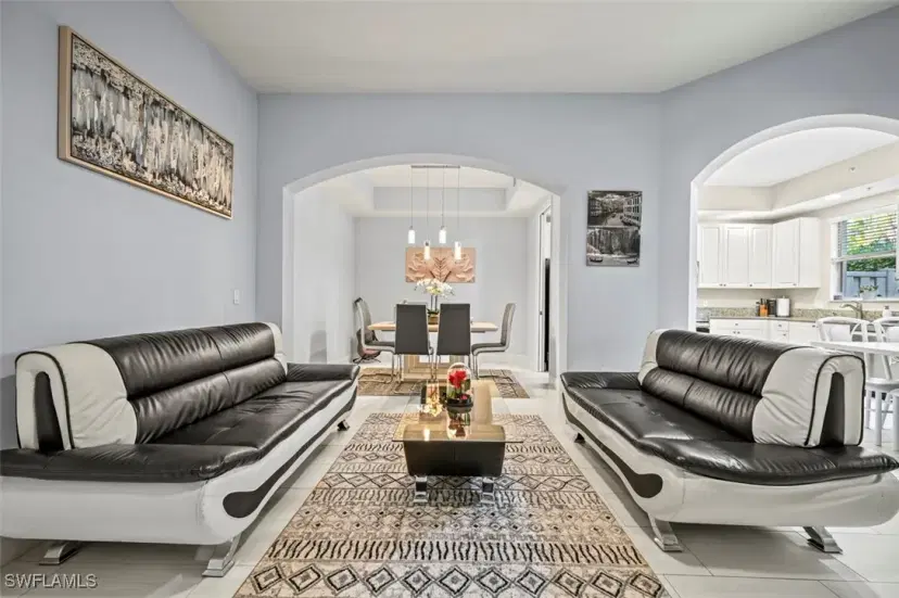 Picture of 1465 Mariposa Cir 103, Naples FL 34105