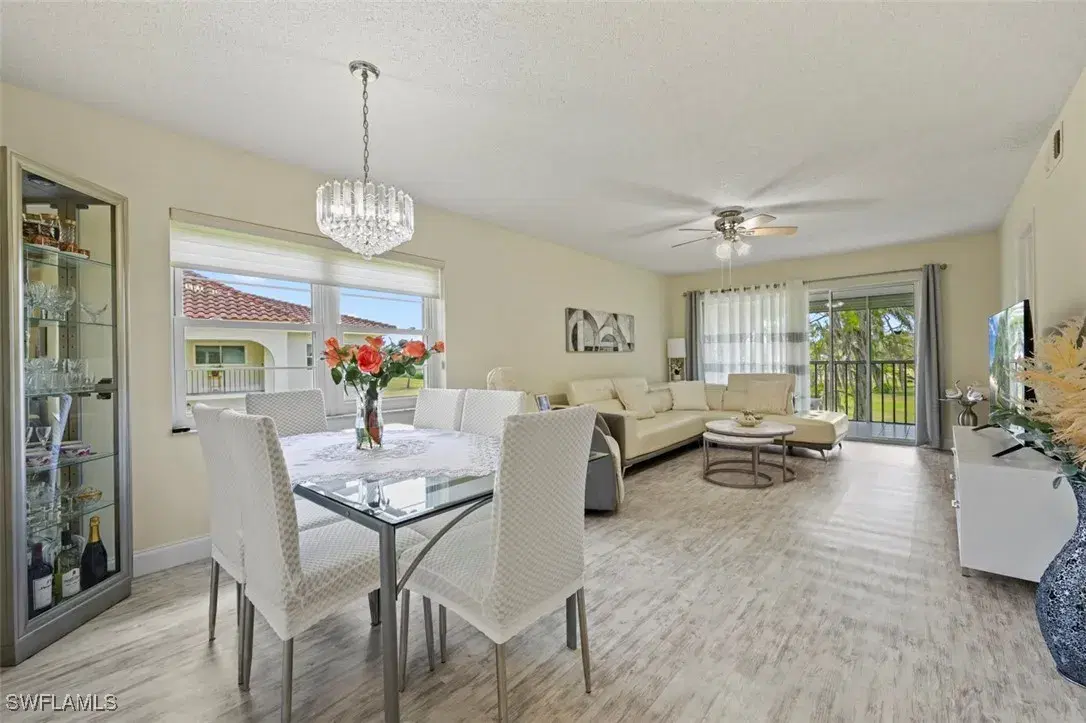 Picture of 1055 Forest Lakes Dr E210, Naples, FL 34105