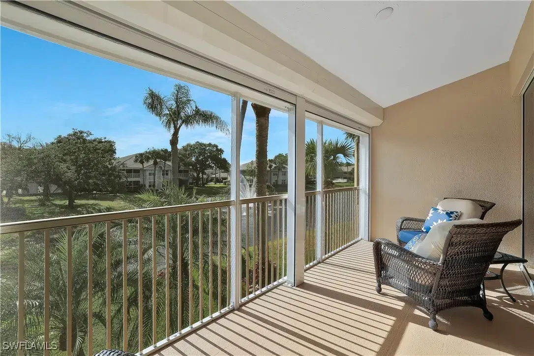Picture of 6230 Reserve Cir 703, Naples, FL 34119