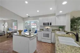 Picture of 6230 Reserve Cir 703, Naples, FL 34119