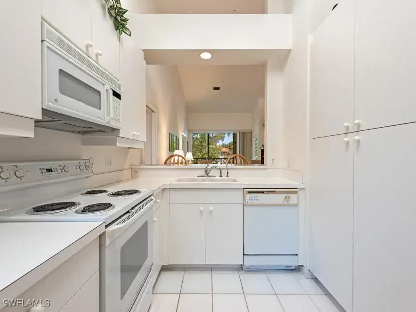 Picture of 1036 Egrets Walk Cir 202, Naples FL 34108