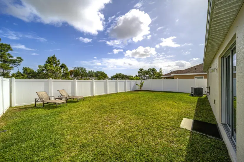 Picture of 5485 NW Pine Trail Cir, Port St Lucie FL 34983