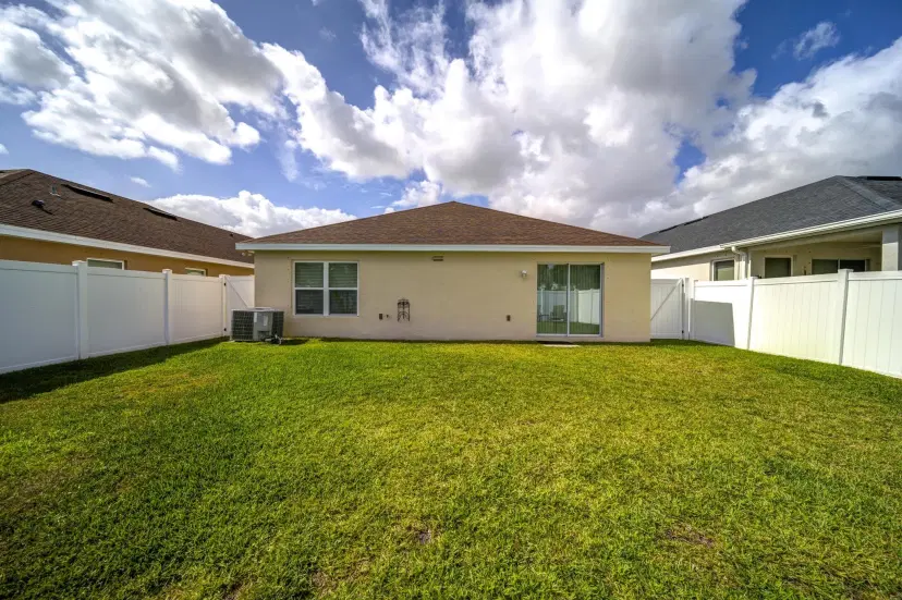 Picture of 5485 NW Pine Trail Cir, Port St Lucie FL 34983