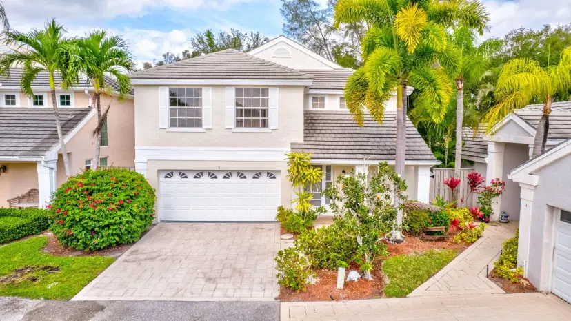 Picture of 9 Admirals Court, Palm Beach Gardens FL 33418
