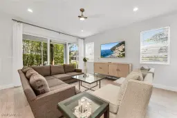 Picture of 2560 Seychelles Dr 1004, Naples, FL 34112
