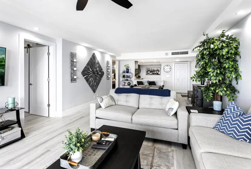 Picture of 2400 Presidential Way 1803, West Palm Beach FL 33401