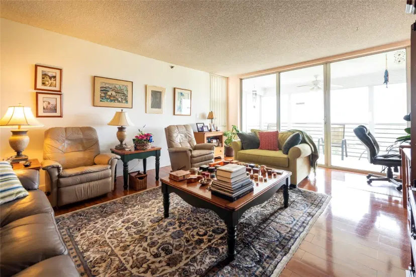 Picture of 3507 Oaks Way 909, Pompano Beach FL 33069