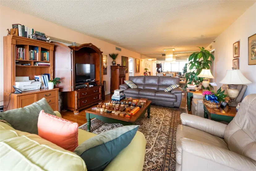 Picture of 3507 Oaks Way 909, Pompano Beach FL 33069