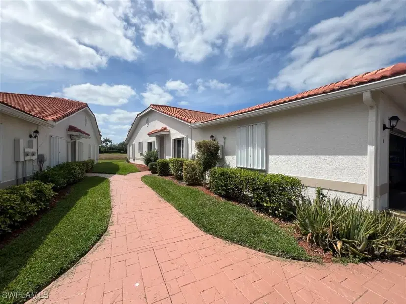 Picture of 280 W Naomi Dr 1, Naples FL 34104