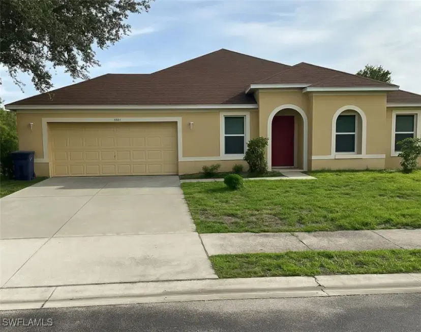 Picture of 18301 Pine Nut Ct, Lehigh Acres, FL 33972