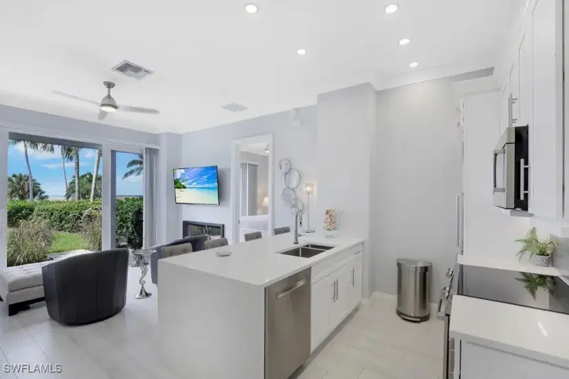 Picture of 140 Seaview Ct 103N, Marco Island FL 34145
