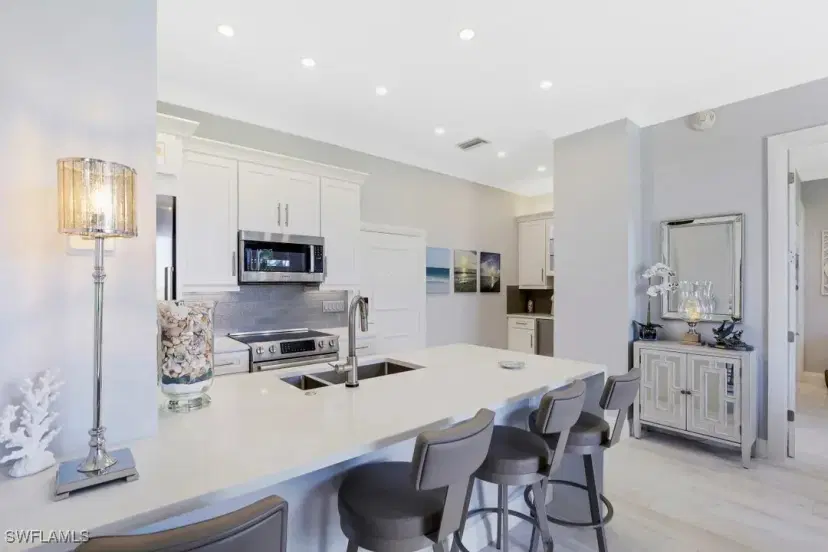Picture of 140 Seaview Ct 103N, Marco Island FL 34145