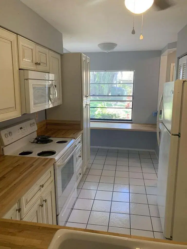 Picture of 6008 Indrio Road 8, Fort Pierce FL 34950