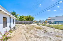 Picture of 1000 NE 52Nd Ct, Deerfield Beach, FL 33064